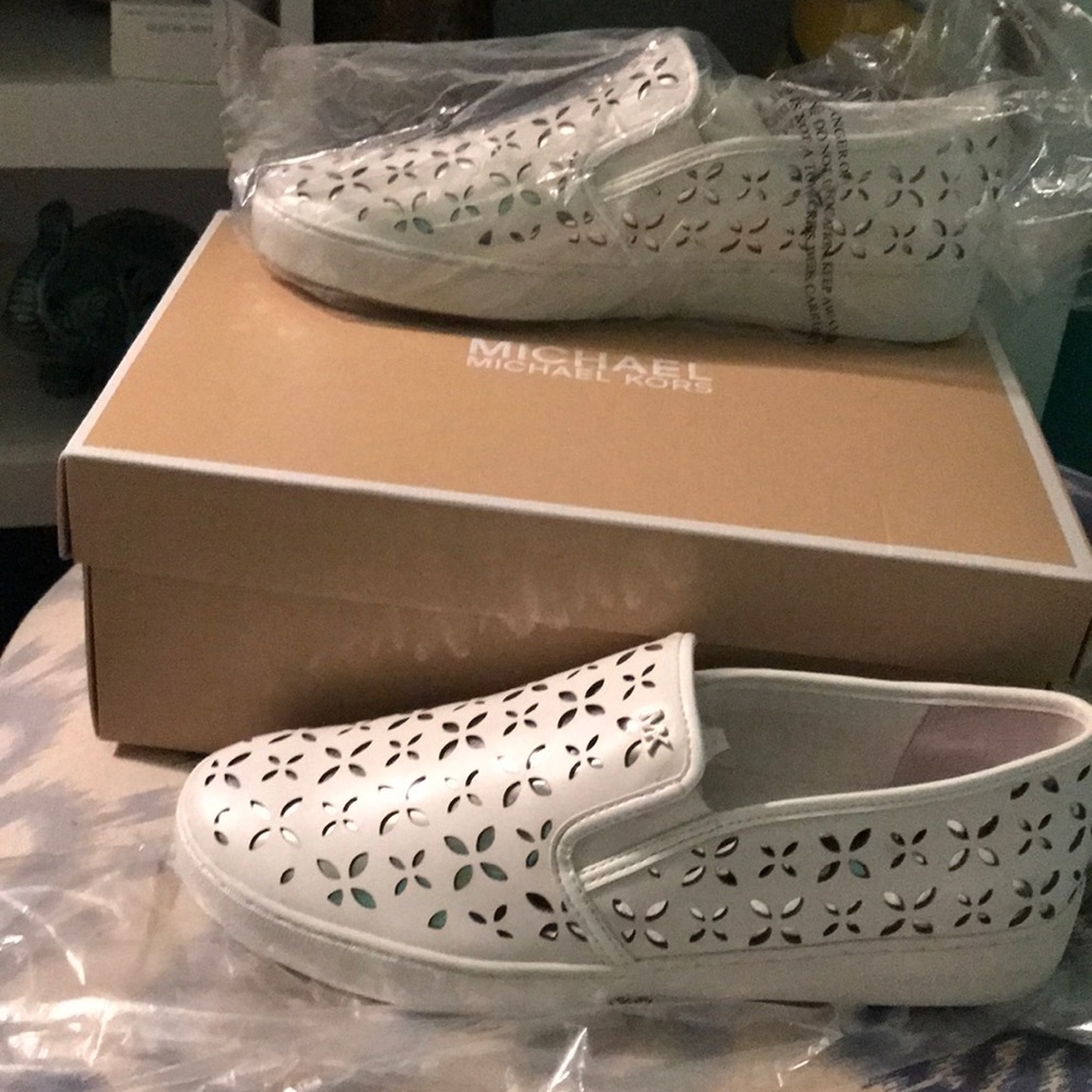 Brand new in box size 10 Michael kors sneakers